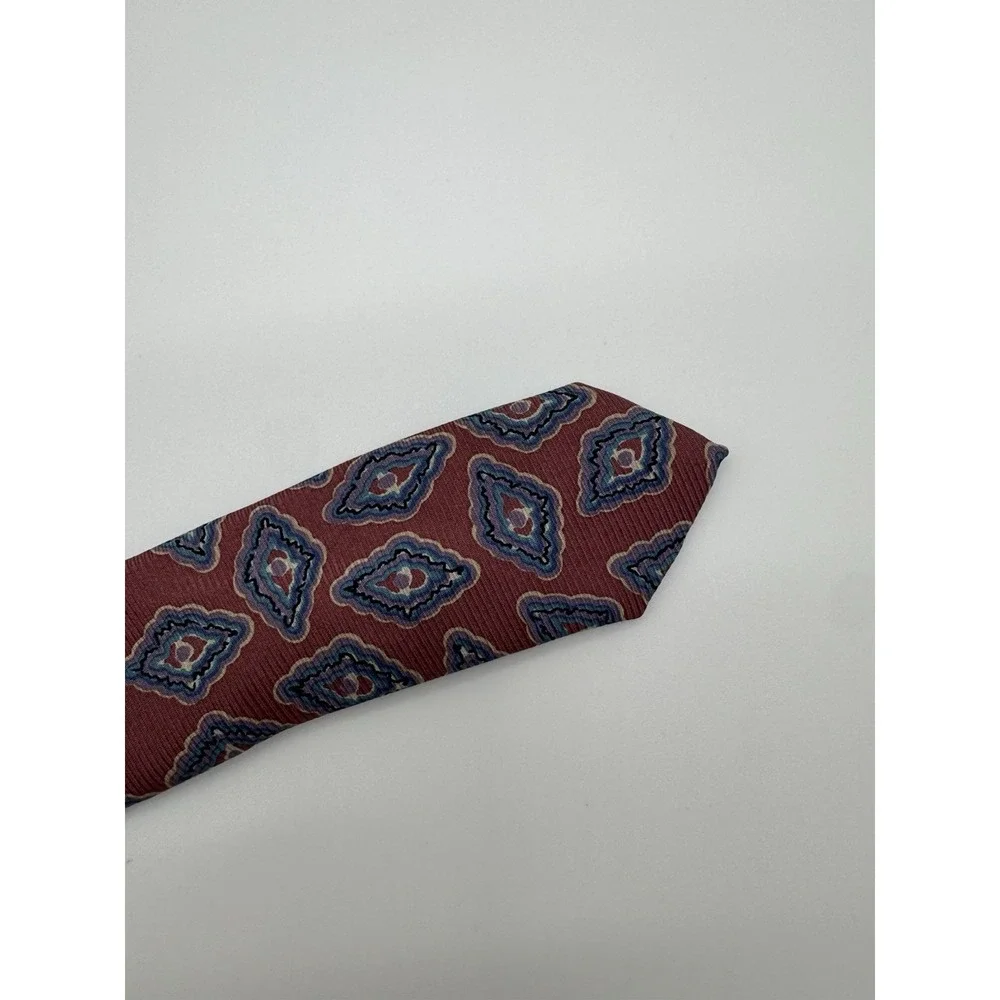 Geoffrey Beene 100% Silk Tie Red Blue Geometric‎ Diamond Pattern Classic Necktie